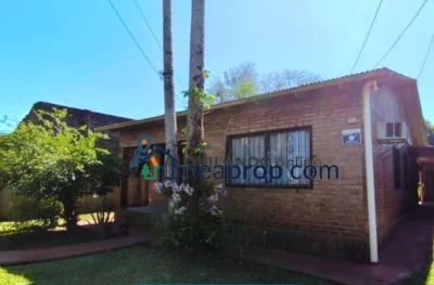 Obera. Casa 3 ambientes, 2 baños.