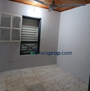 Posadas. Casa con Amplio Patio, 2 Dormitorios, amplio patio, terreno de 300m²