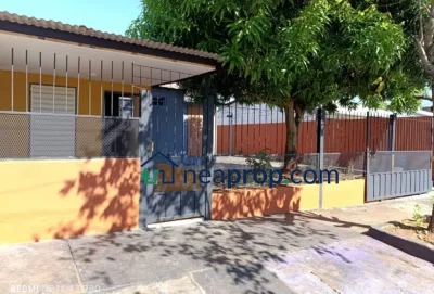 Posadas. Casa con Amplio Patio, 2 Dormitorios, amplio patio, terreno de 300m²