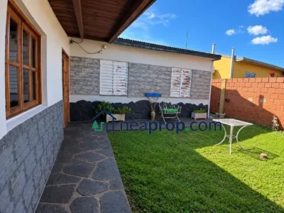 Garupá. Casa con local comercial y monoambiente independiente